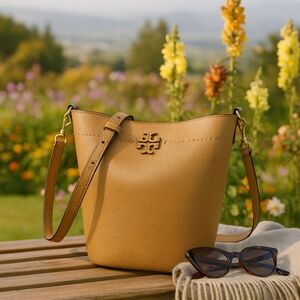 Tory Burch Mcgraw Tiramisu Tan Leather Bucket Tote/Shoulder Bag/Crossbody Bag